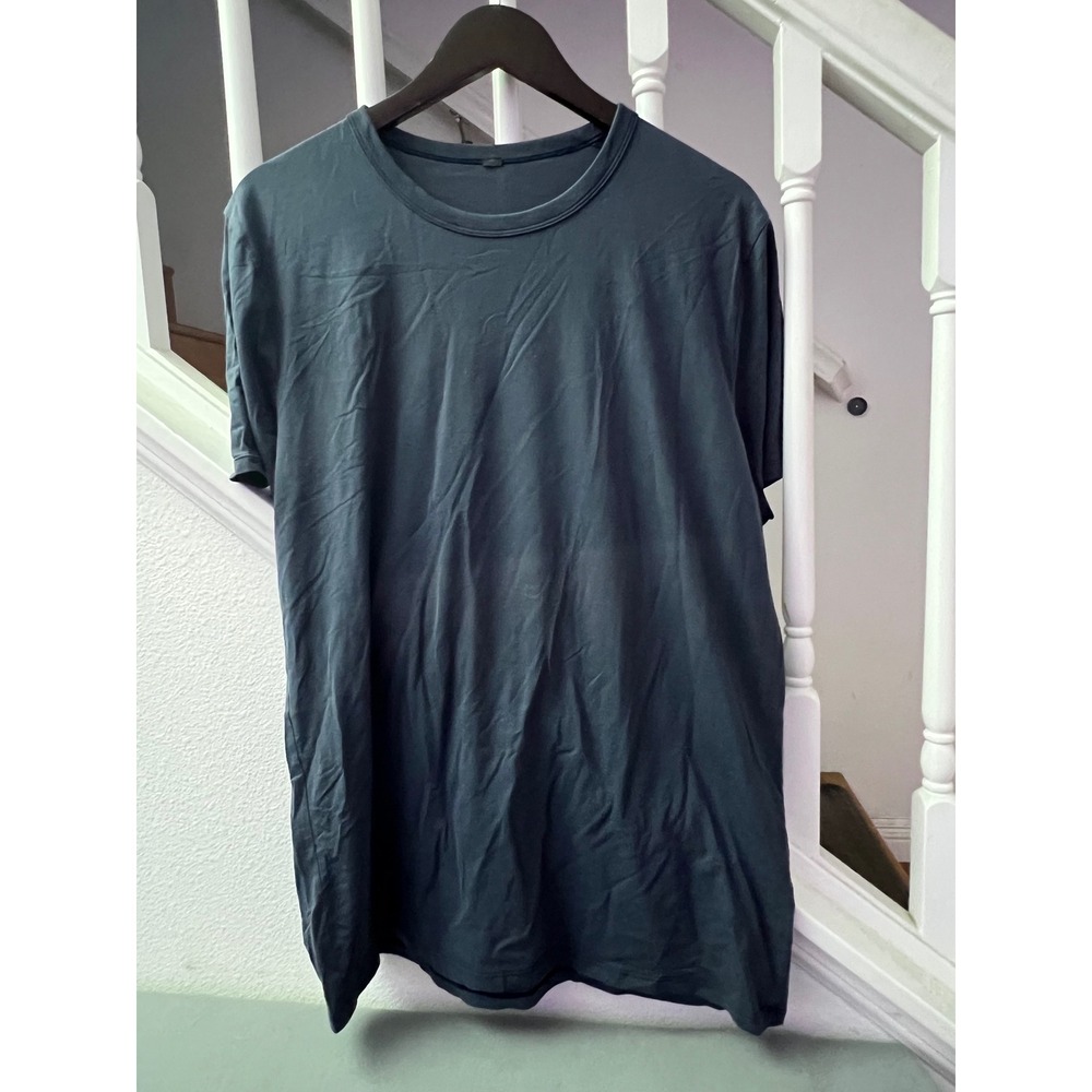 Lululemon Mens Short Sleeve Athletic T-Shirt‎ Crew Neck Gray Black Workout Top